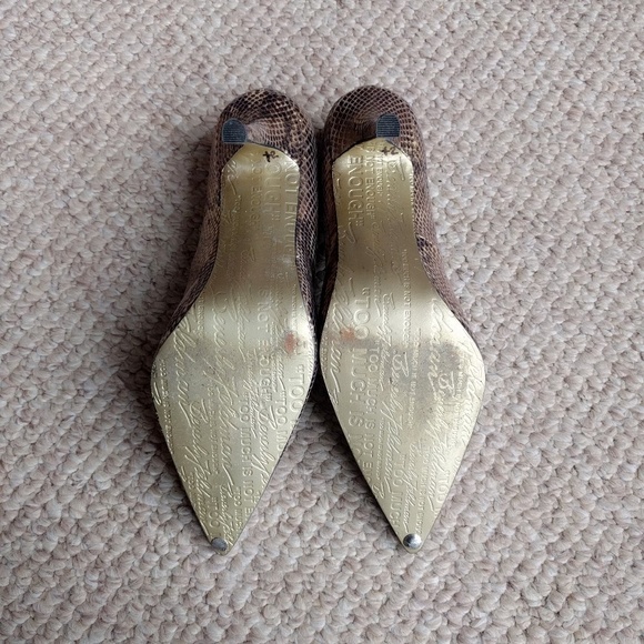 Beverly Feldman Gold Vegan Snake Print Pumps 9.5 - Picture 5 of 5